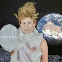 Tilda Swinton Answers An Ad On Craigslist 